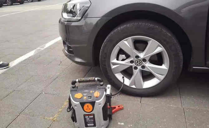 上杭汽车搭电案例